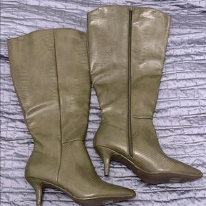 AEROSOLES Olive Heeled Boots